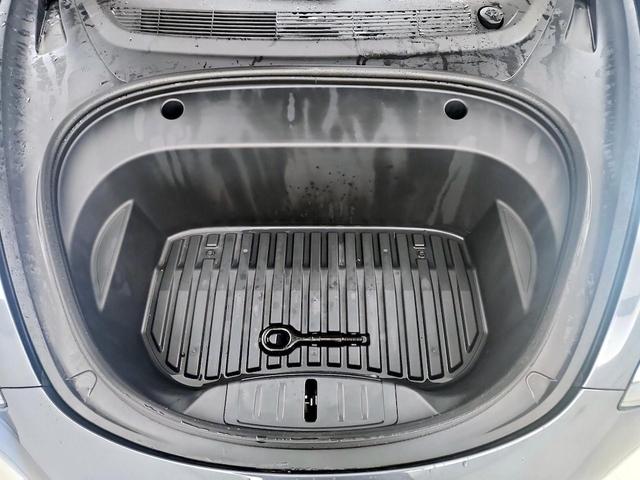 Photo of 2023 Gray Tesla Model 3