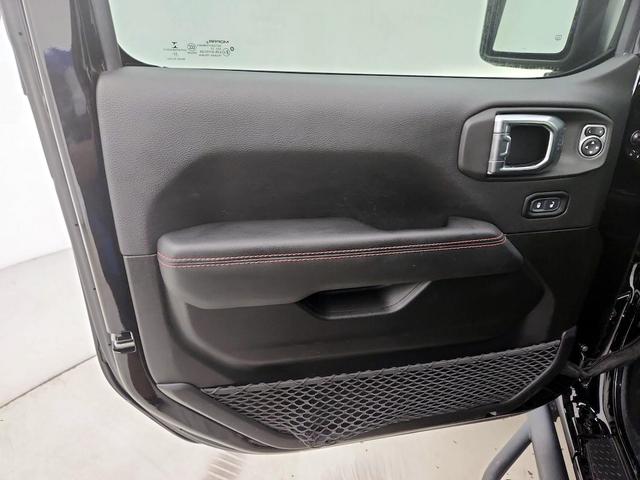 Photo of 2023 Black Jeep Wrangler