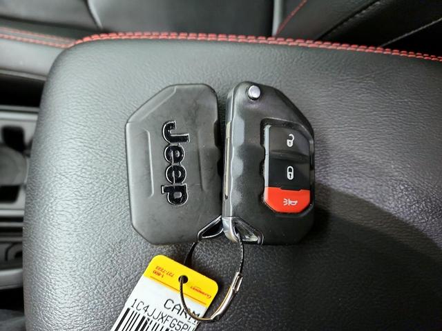 Photo of 2023 Black Jeep Wrangler