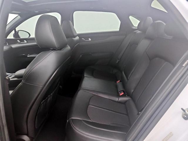 Photo of 2023 White Kia K5