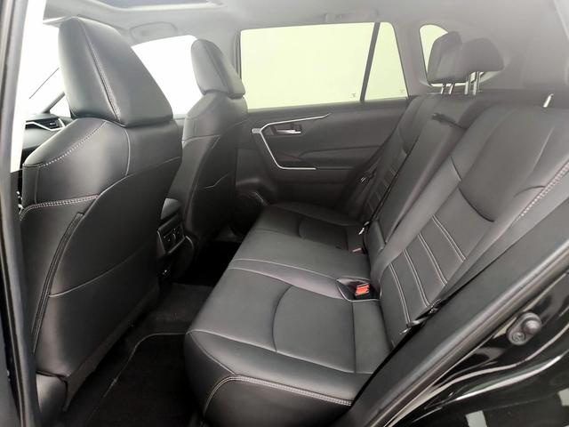 Photo of 2021 Black Toyota RAV4