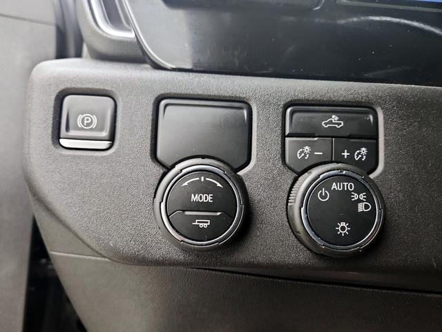 Photo of 2022 Black Chevrolet Silverado 1500