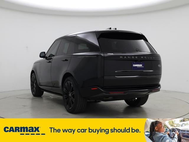 Photo of 2023 Black Land Rover Range Rover