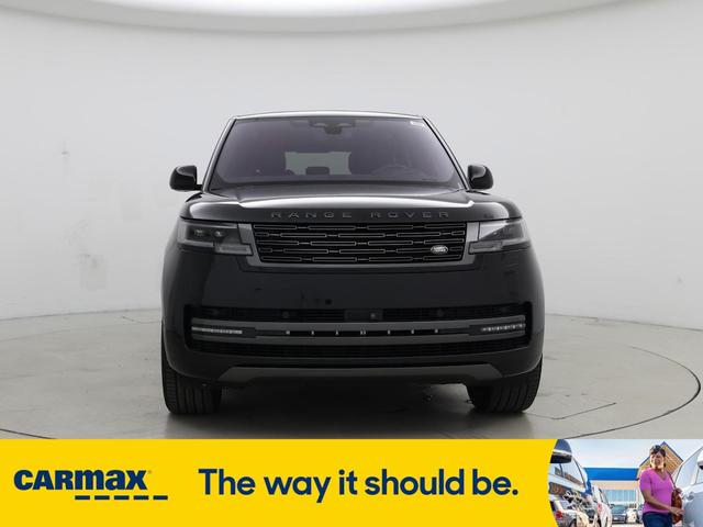 Photo of 2023 Black Land Rover Range Rover