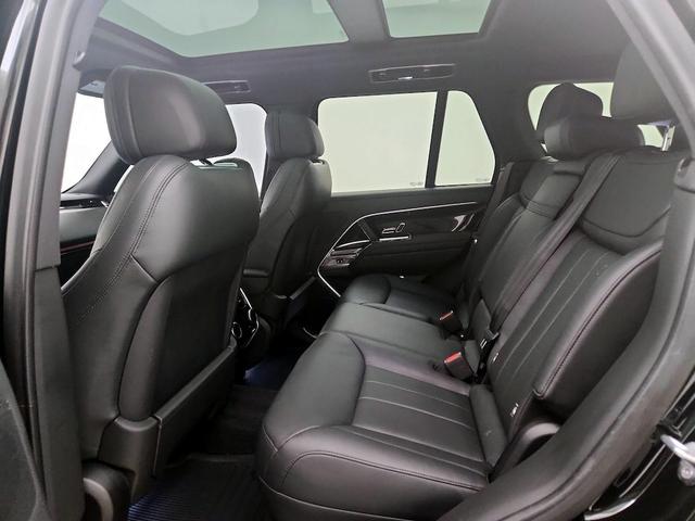 Photo of 2023 Black Land Rover Range Rover