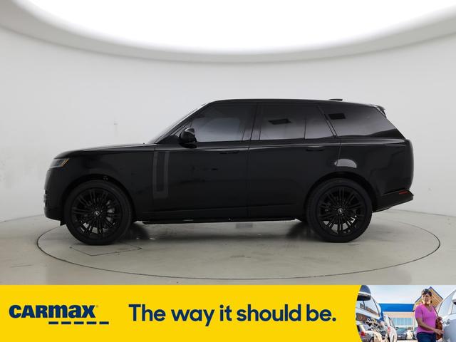 Photo of 2023 Black Land Rover Range Rover