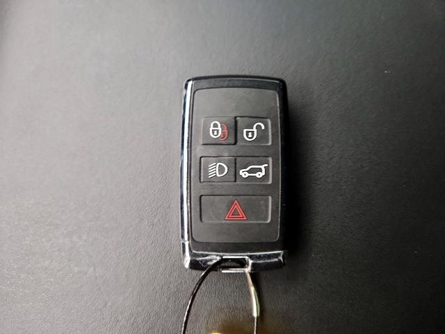 Photo of 2023 Black Land Rover Range Rover