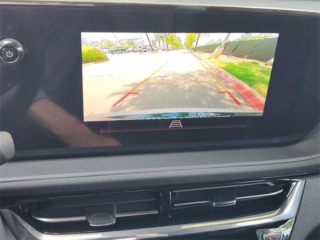 Photo of 2025 Summit White Buick Envista