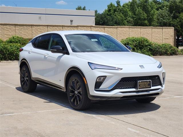 Photo of 2025 Summit White Buick Envista