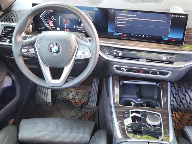 Photo of 2024 Black Sapphire Metallic BMW X5