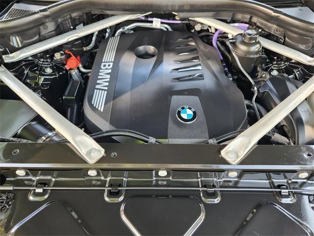 Photo of 2024 Black Sapphire Metallic BMW X5