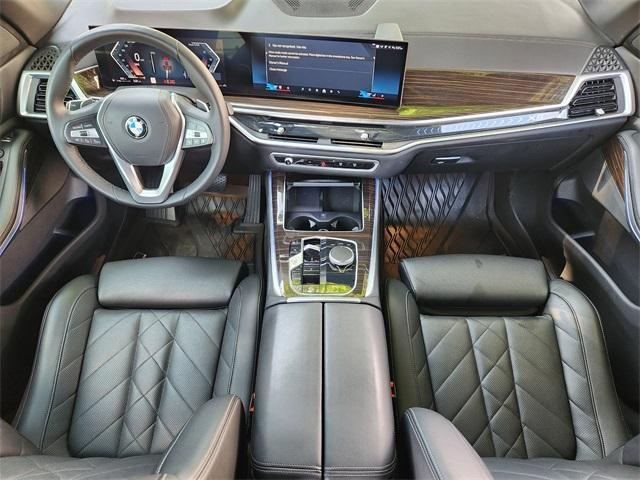 Photo of 2024 Black Sapphire Metallic BMW X5