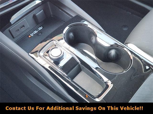Photo of 2025 White Frost Tri-Coat Buick Envision