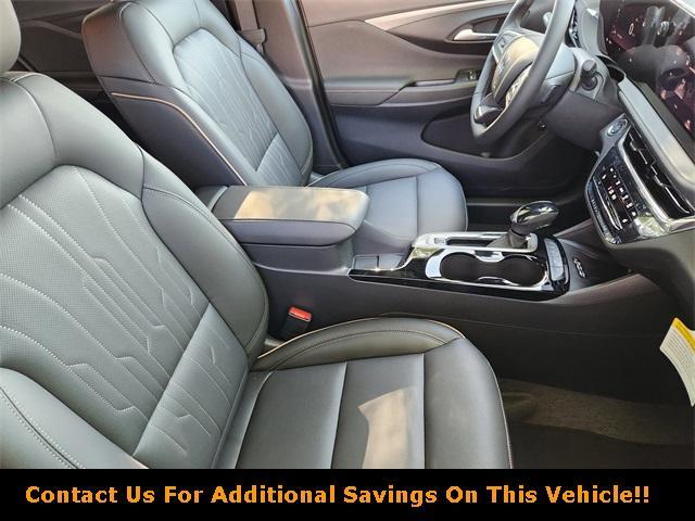 Photo of 2025 White Frost Tri-Coat Buick Envista