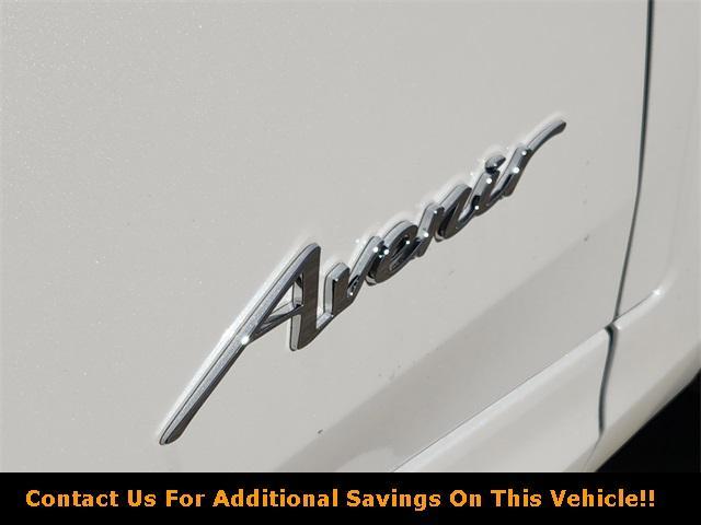 Photo of 2025 White Frost Tri-Coat Buick Envista