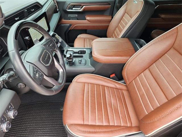 Photo of 2024 Onyx Black GMC Sierra 1500