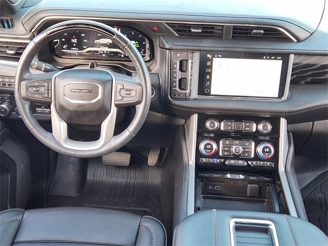 Photo of 2023 White Frost Tri-Coat GMC Yukon