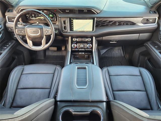 Photo of 2023 White Frost Tri-Coat GMC Yukon