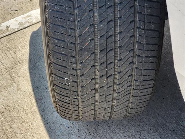 Photo of 2023 White Frost Tri-Coat GMC Yukon