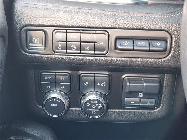 Photo of 2023 White Frost Tri-Coat GMC Yukon