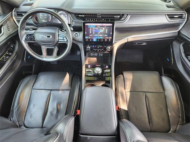 Photo of 2021 Bright White Clearcoat Jeep Grand Cherokee L