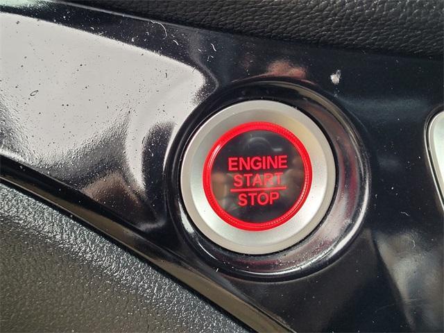 Photo of 2022 White Honda Pilot