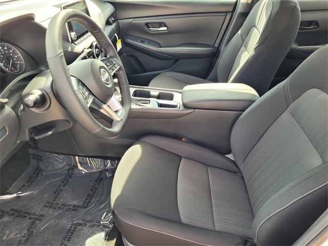 Photo of 2025 Cloud White Nissan Sentra