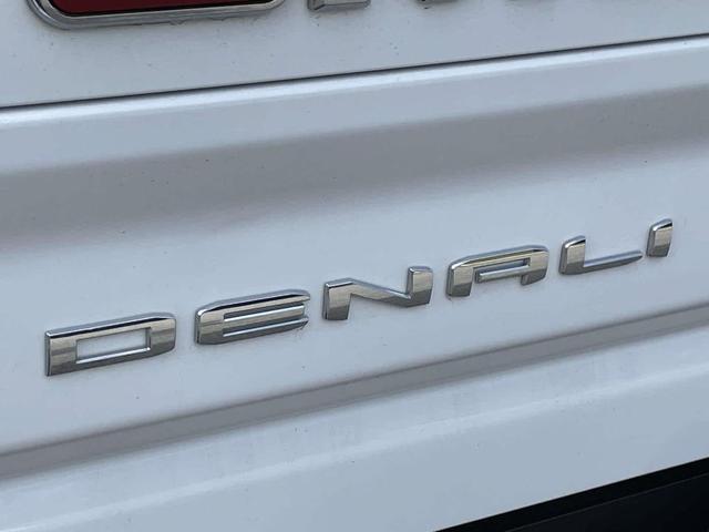 Photo of 2023 Summit White GMC Sierra 2500
