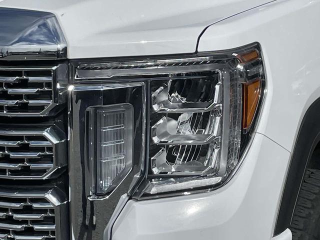 Photo of 2023 Summit White GMC Sierra 2500