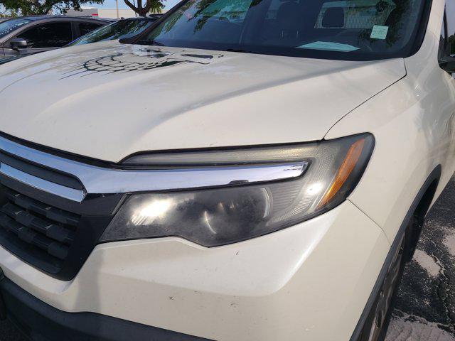 Photo of 2017 White Diamond Pearl Honda Ridgeline