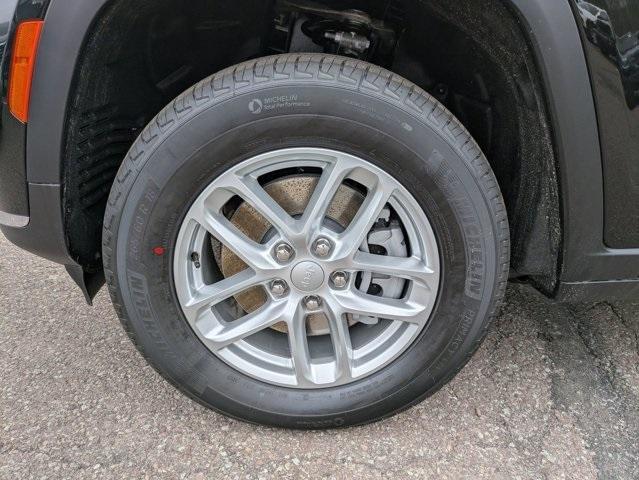 Photo of 2025 Diamond Black Jeep Grand Cherokee L