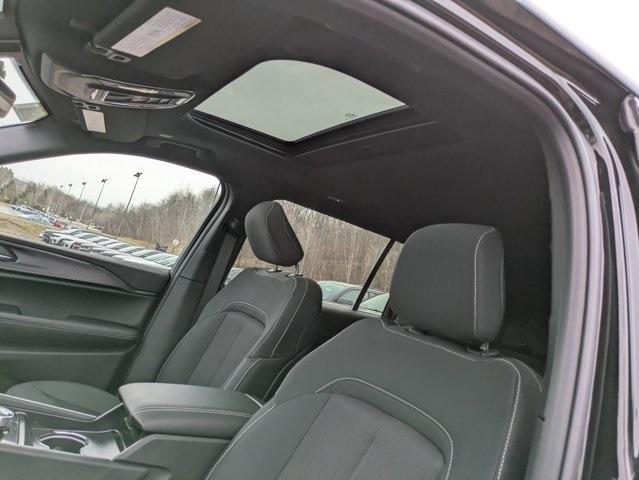 Photo of 2025 Diamond Black Jeep Grand Cherokee L