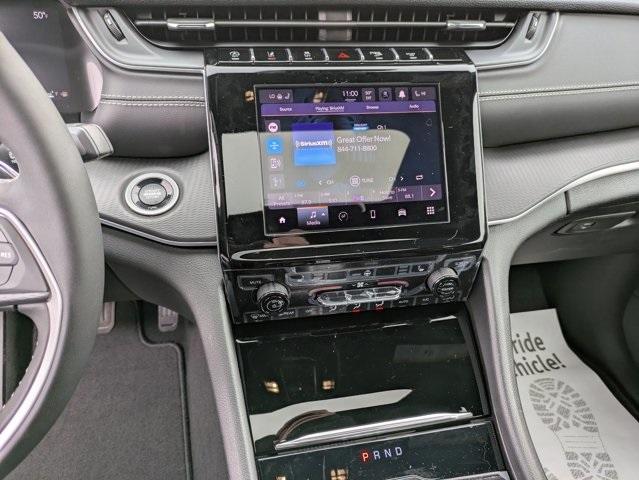 Photo of 2025 Diamond Black Jeep Grand Cherokee L