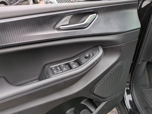 Photo of 2025 Diamond Black Jeep Grand Cherokee L