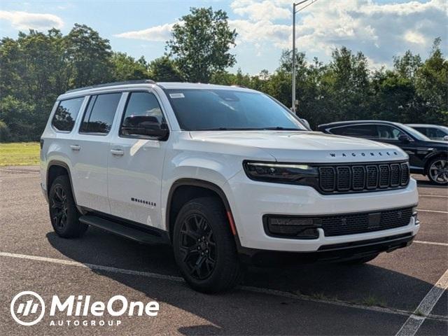 Photo of 2025 Bright White Clearcoat Jeep Wagoneer