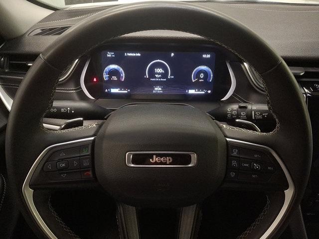 Photo of 2023 Bright White Clearcoat Jeep Grand Cherokee