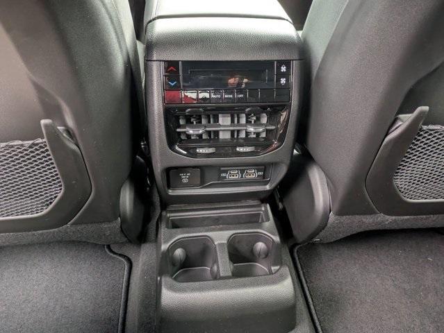 Photo of 2025 Silver Zynith Jeep Grand Cherokee L