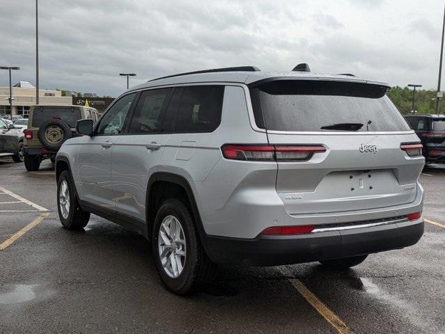 Photo of 2025 Silver Zynith Jeep Grand Cherokee L