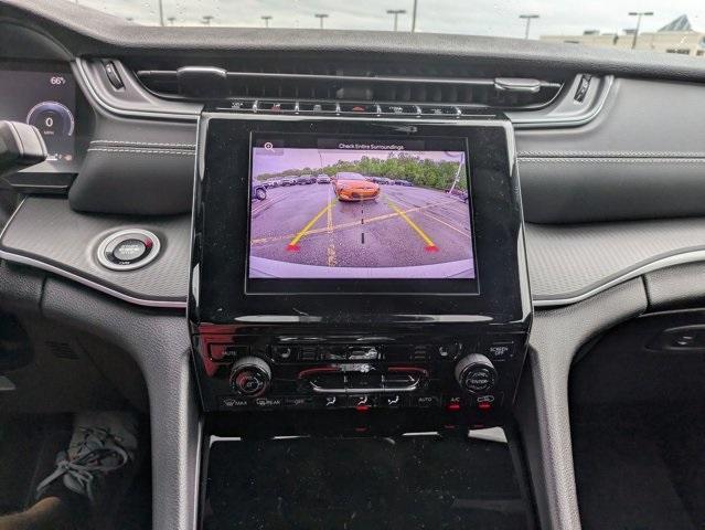 Photo of 2025 Silver Zynith Jeep Grand Cherokee L