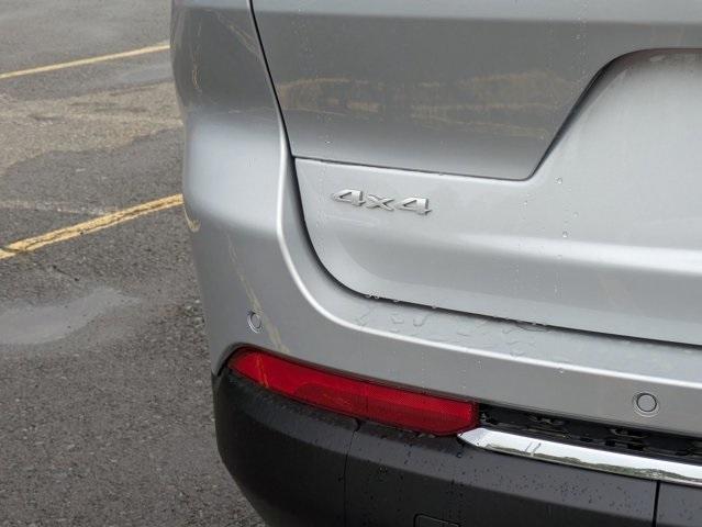 Photo of 2025 Silver Zynith Jeep Grand Cherokee L