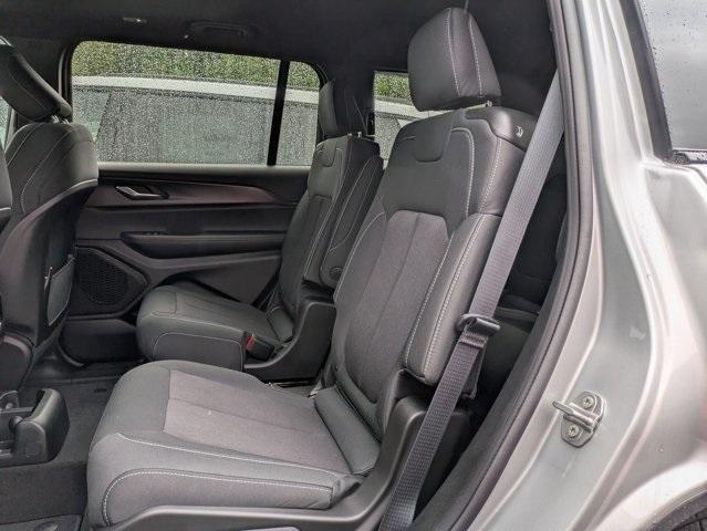 Photo of 2025 Silver Zynith Jeep Grand Cherokee L