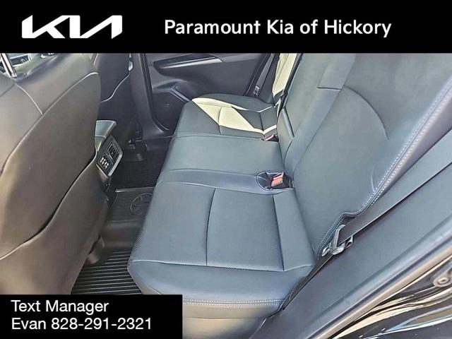 Photo of 2021 Black Toyota Venza