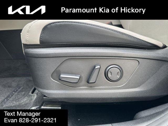 Photo of 2023 Gravity Gray Kia Sportage