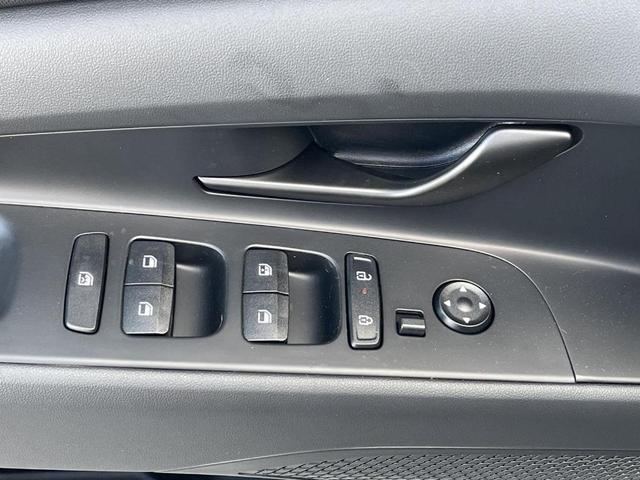 Photo of 2025 Amazon Gray Hyundai ELANTRA HEV