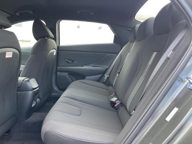 Photo of 2025 Amazon Gray Hyundai ELANTRA HEV
