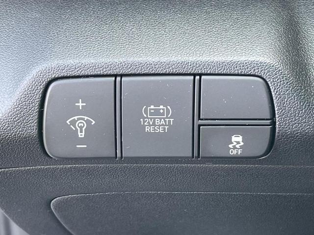 Photo of 2025 Amazon Gray Hyundai ELANTRA HEV