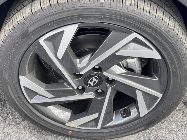 Photo of 2025 Amazon Gray Hyundai ELANTRA HEV