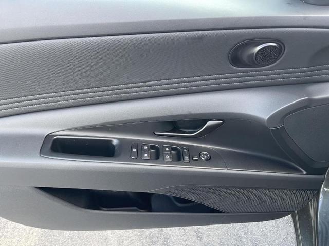 Photo of 2025 Amazon Gray Hyundai ELANTRA HEV
