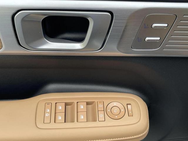 Photo of 2026 Serenity White Pearl Hyundai SANTA FE HEV