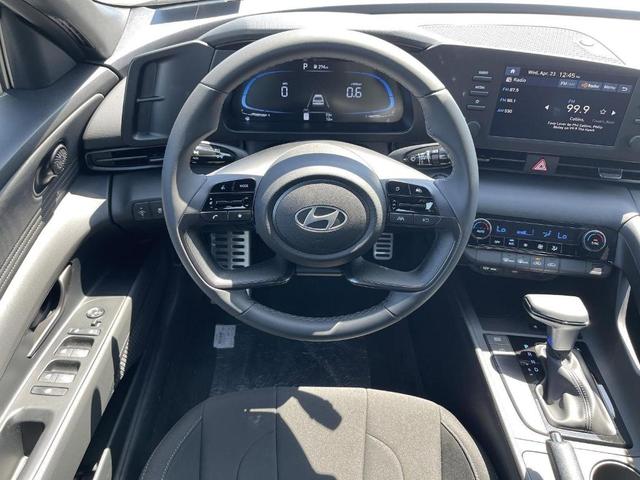 Photo of 2025 Amazon Gray Hyundai ELANTRA